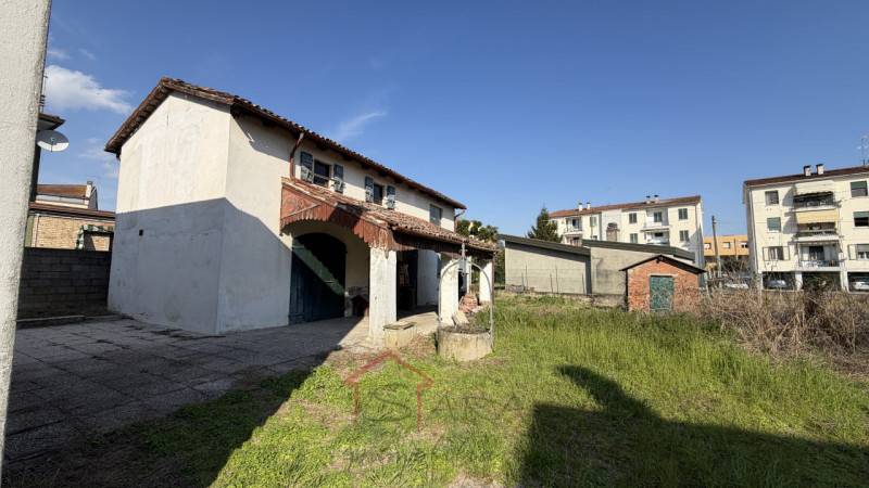 casa indipendente in vendita a Mira in zona Piazza Vecchia