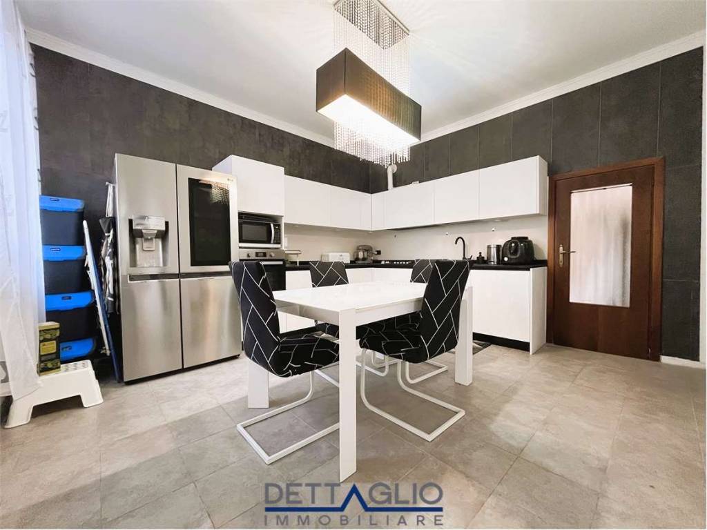 casa indipendente in vendita a Mira in zona Piazza Vecchia