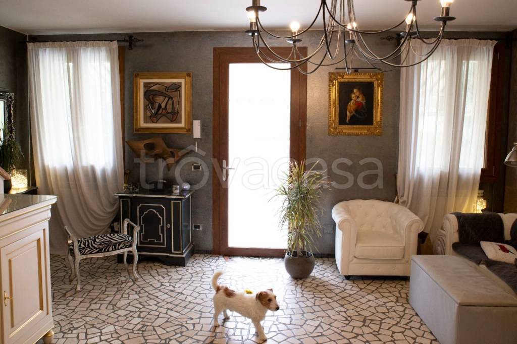 casa indipendente in vendita a Mira in zona Giovanni XXIII