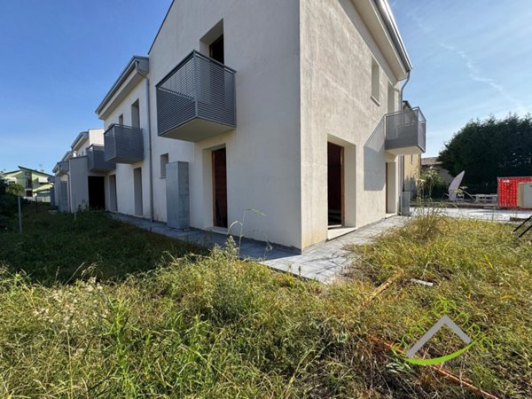 casa semindipendente in vendita a Mira in zona La Casona