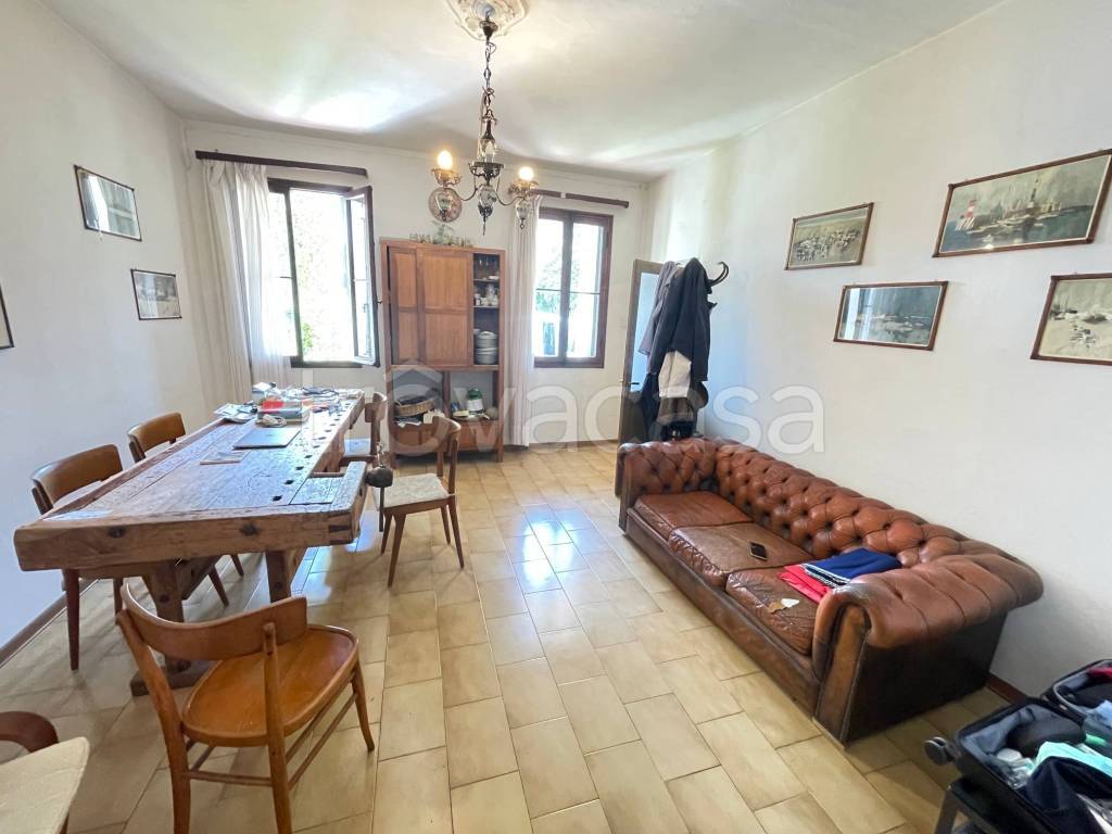casa indipendente in vendita a Mira in zona Marano