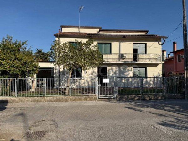 casa indipendente in vendita a Mira in zona Giovanni XXIII