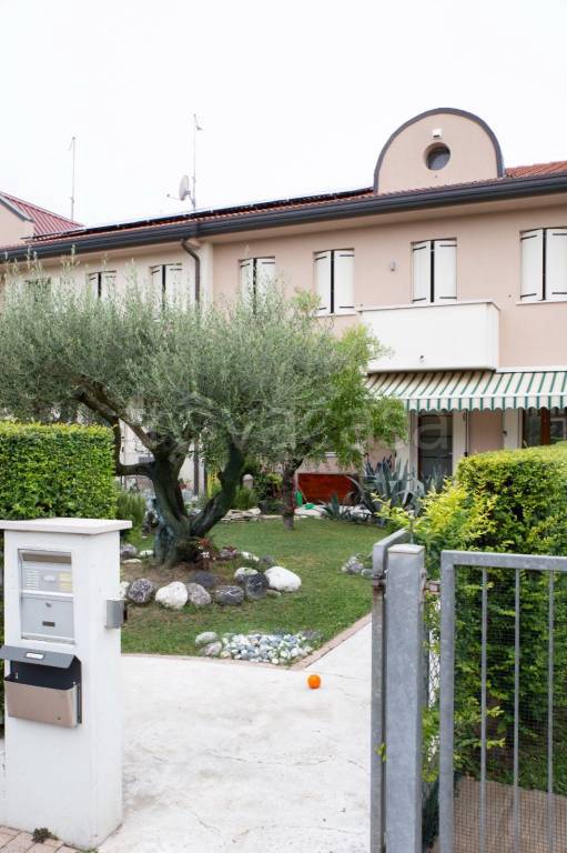 casa indipendente in vendita a Mira in zona Giovanni XXIII