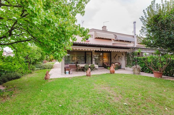 casa indipendente in vendita a Mira in zona Giovanni XXIII