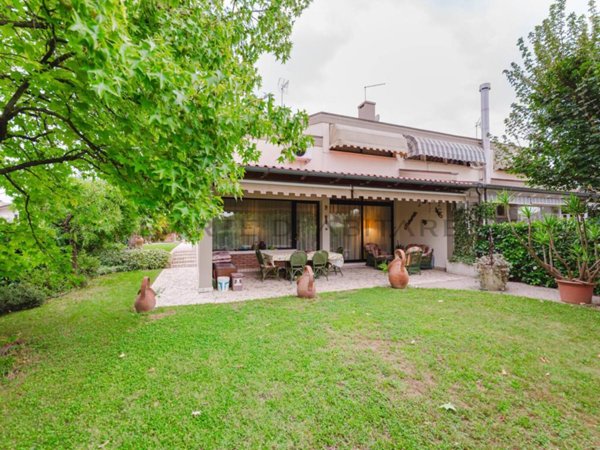 casa indipendente in vendita a Mira in zona Giovanni XXIII