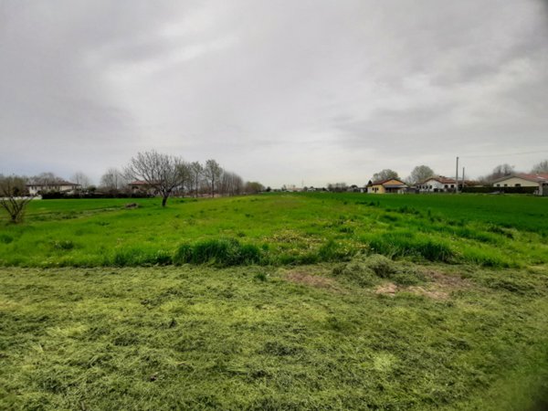 terreno in vendita a Mira in zona Marano