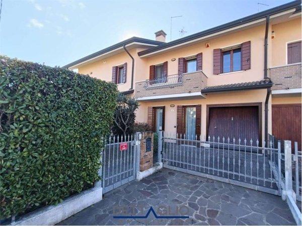 casa indipendente in vendita a Mira in zona Giovanni XXIII