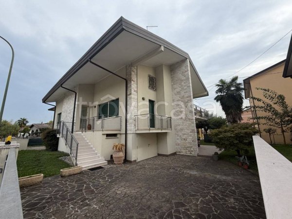casa indipendente in vendita a Mira in zona Giovanni XXIII