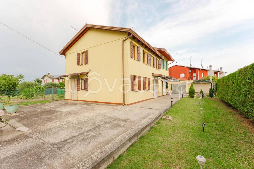 casa indipendente in vendita a Mira in zona Marano