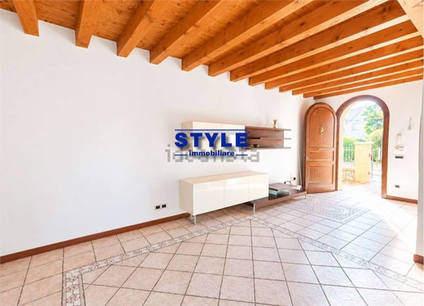 casa indipendente in vendita a Mira in zona Piazza Vecchia