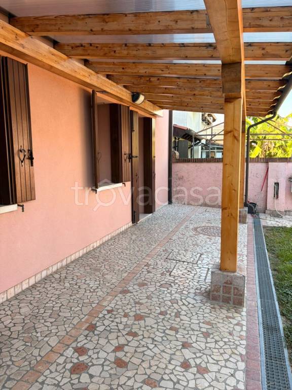 casa indipendente in vendita a Mira in zona Piazza Vecchia
