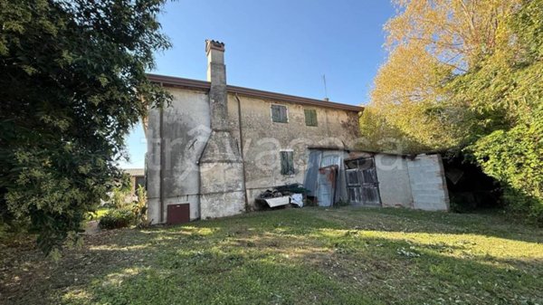 casa indipendente in vendita a Mira in zona Piazza Vecchia