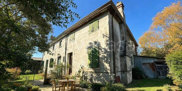 casa indipendente in vendita a Mira in zona Piazza Vecchia