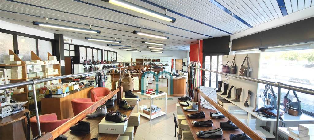 locale commerciale in vendita a Mirano
