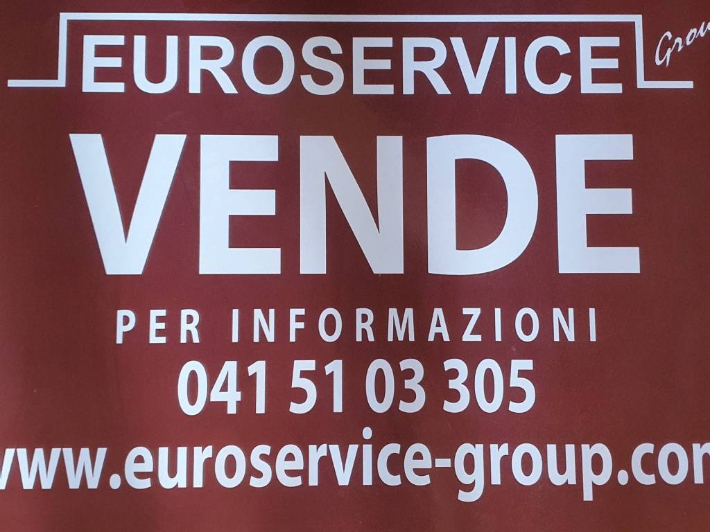 locale commerciale in vendita a Mirano in zona Ballò