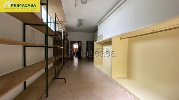 negozio in vendita a Mirano in zona Scaltenigo