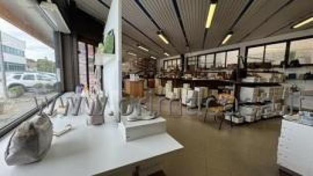 locale commerciale in vendita a Mirano