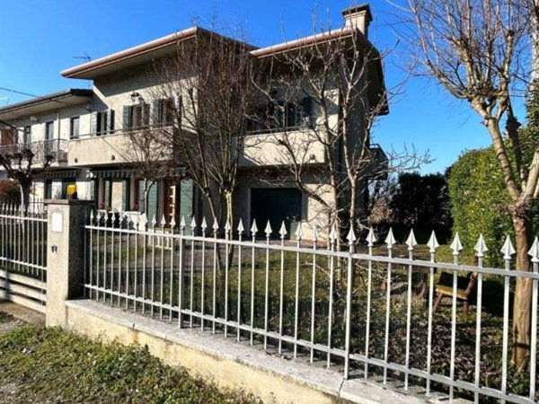 casa indipendente in vendita a Mirano