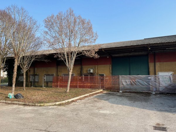 capannone in vendita a Mirano