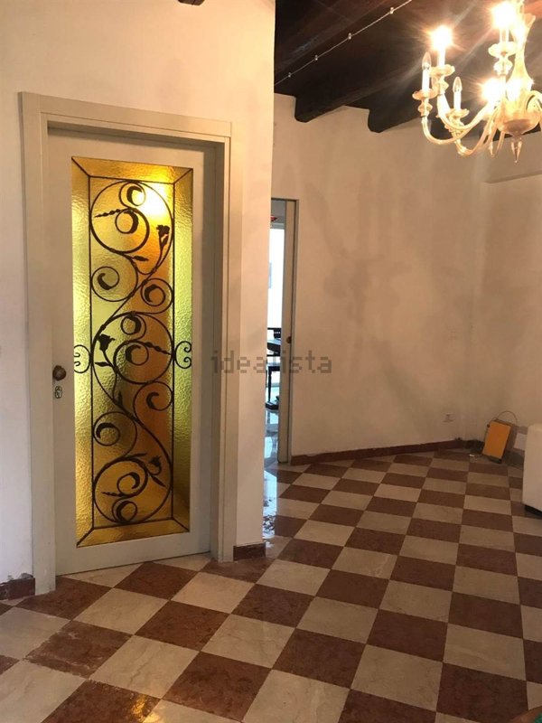 negozio in vendita a Mirano