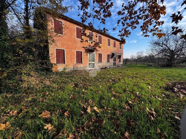 casa indipendente in vendita a Mirano in zona Vetrego
