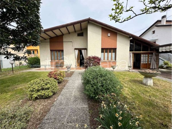 casa indipendente in vendita a Mirano in zona Zianigo