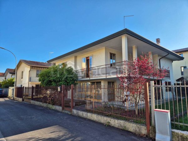 casa indipendente in vendita a Mirano