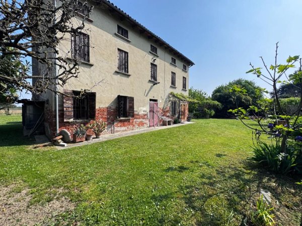 terreno edificabile in vendita a Mirano in zona Scaltenigo