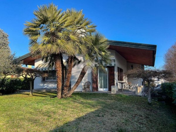 casa indipendente in vendita a Mirano in zona Vetrego