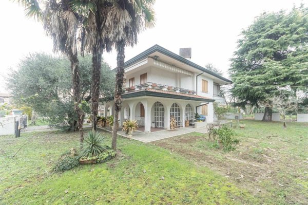 casa indipendente in vendita a Mirano in zona Ballò