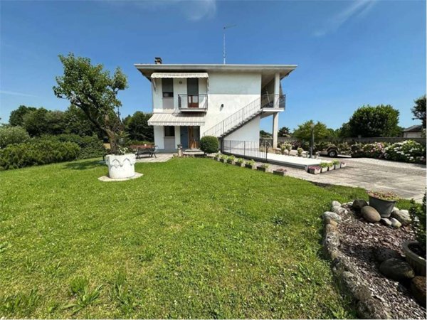 casa indipendente in vendita a Mirano in zona Zianigo