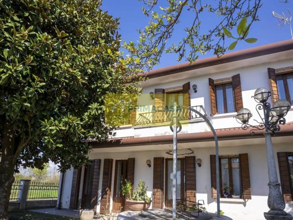 casa indipendente in vendita a Mirano in zona Ballò