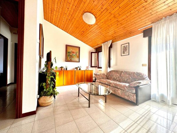intera palazzina in vendita a Mirano in zona Scaltenigo