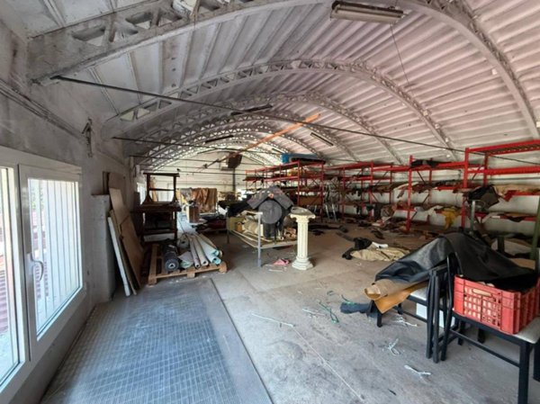 locale di sgombero in vendita a Mirano