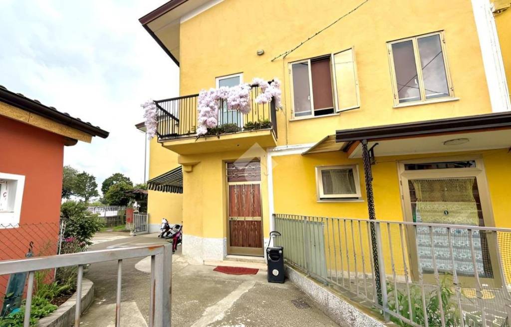 casa indipendente in vendita a Mirano in zona Zianigo