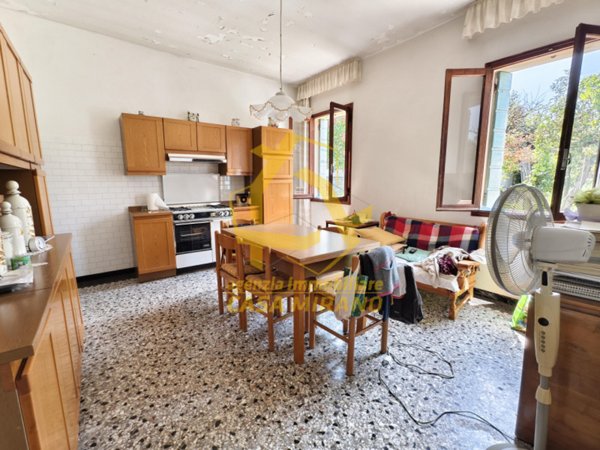 casa indipendente in vendita a Mirano in zona Scaltenigo