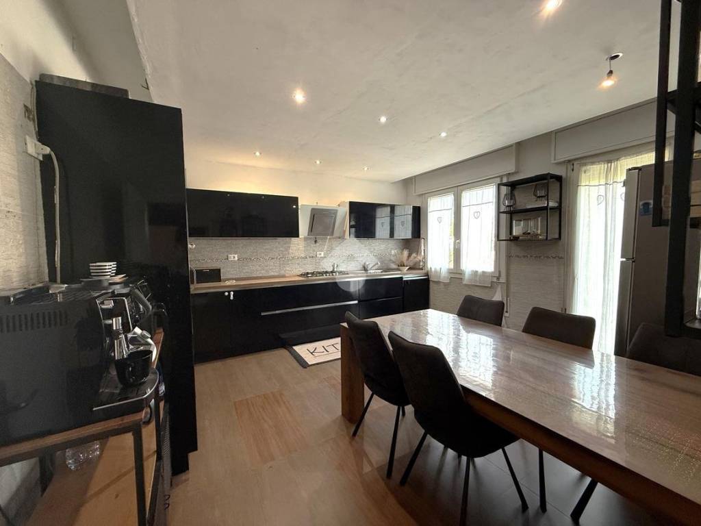 casa indipendente in vendita a Mirano in zona Scaltenigo