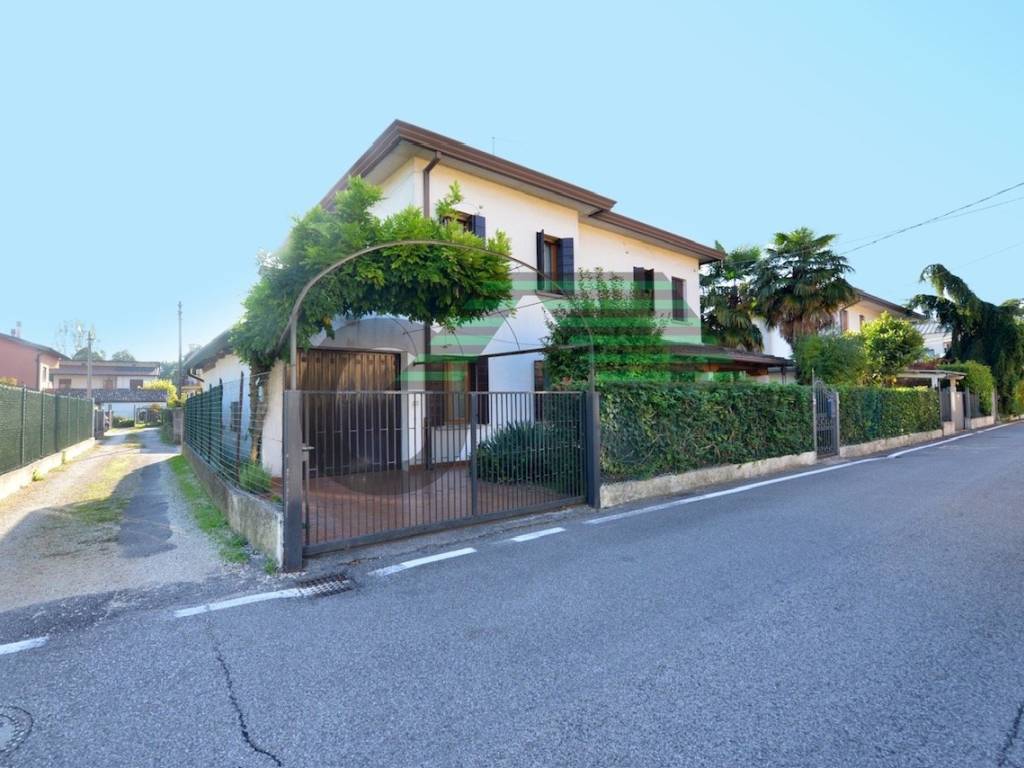 casa indipendente in vendita a Mirano