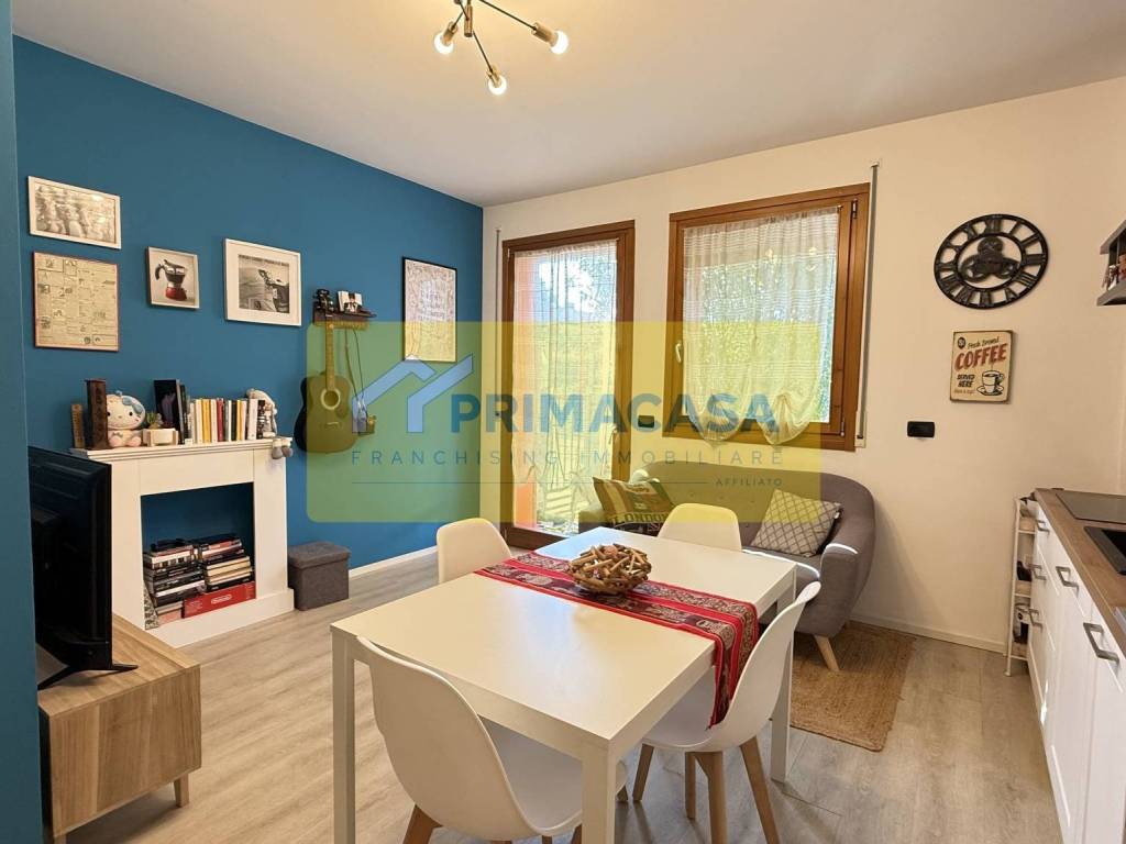 appartamento in vendita a Mirano in zona Vetrego