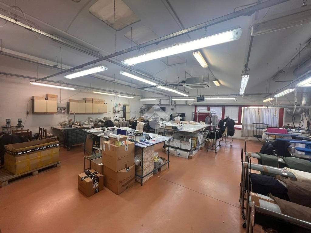 locale commerciale in vendita a Mirano