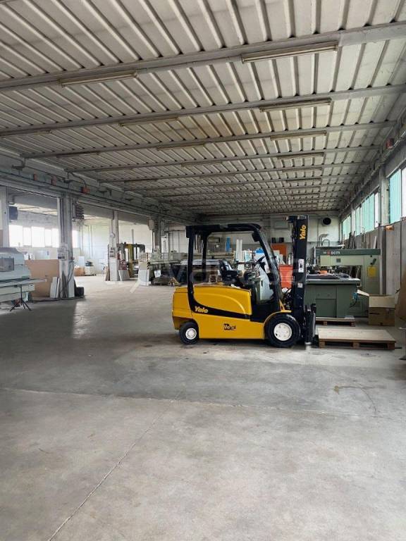 locale di sgombero in vendita a Mirano