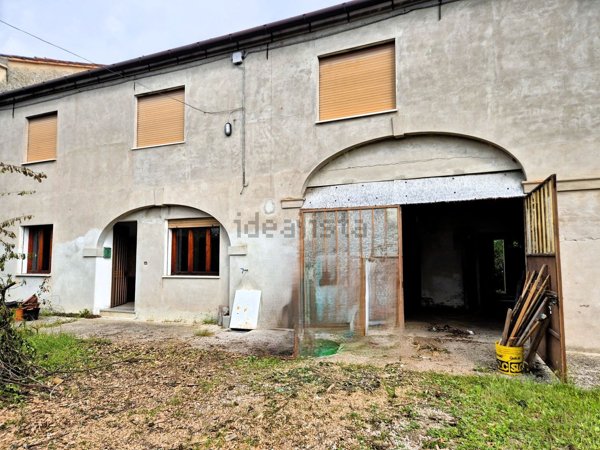 casa indipendente in vendita a Mirano in zona Vetrego