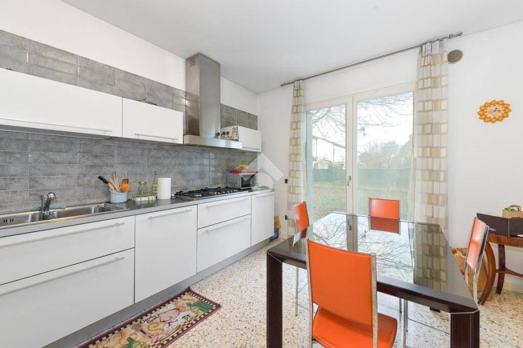 casa indipendente in vendita a Mirano in zona Ballò