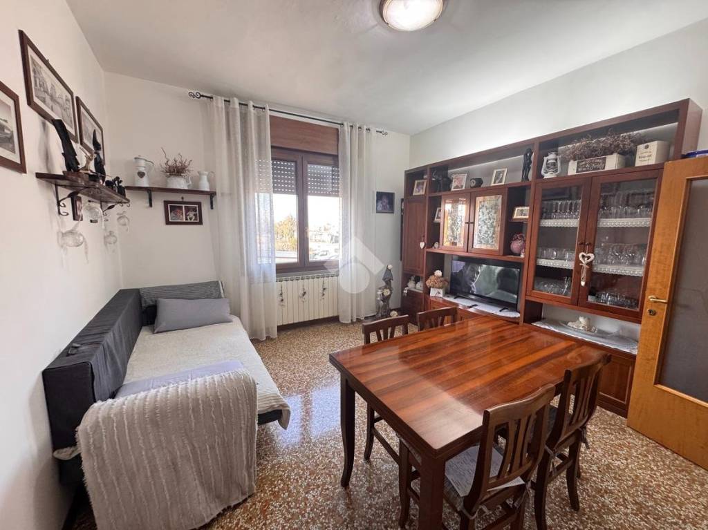 appartamento in vendita a Mirano in zona Ballò