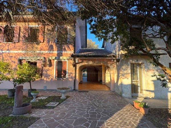casa indipendente in vendita a Mirano