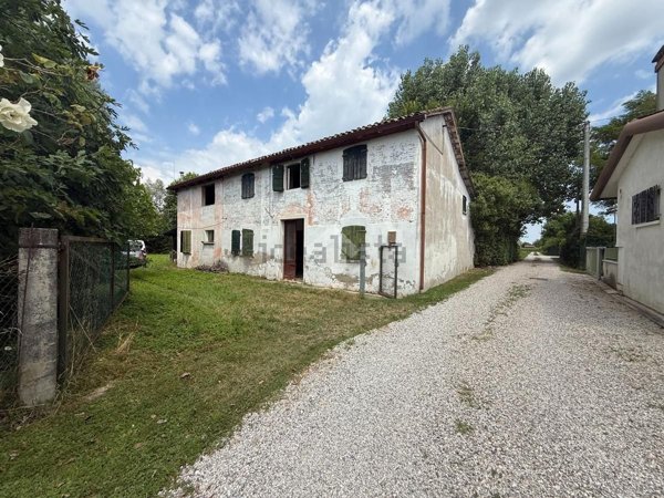casale in vendita a Mirano in zona Zianigo