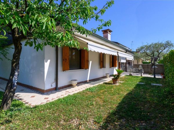 casa indipendente in vendita a Mirano