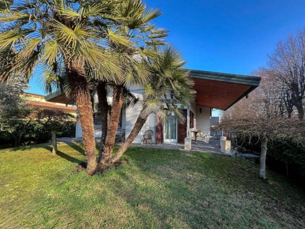 casa indipendente in vendita a Mirano in zona Vetrego