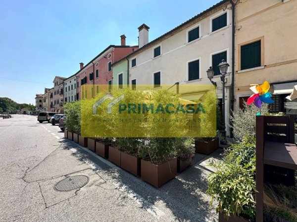 locale commerciale in vendita a Mirano