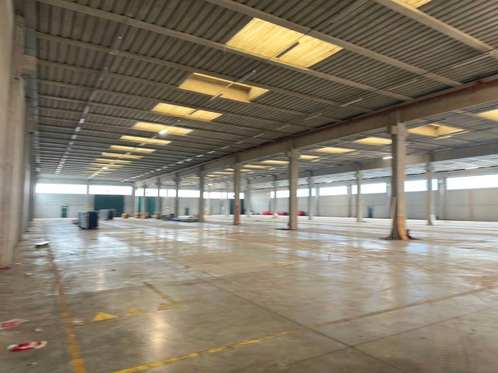 locale commerciale in vendita a Mirano in zona Ballò